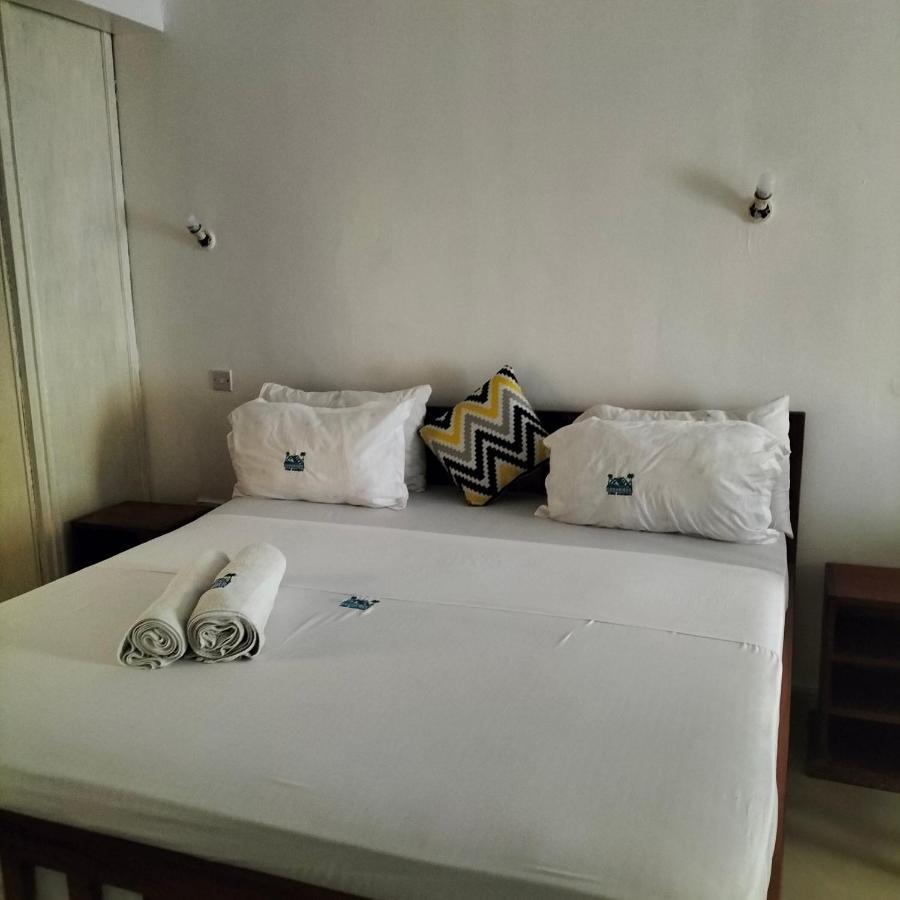 Luxurious Studio Apartments Момбаса Екстериор снимка